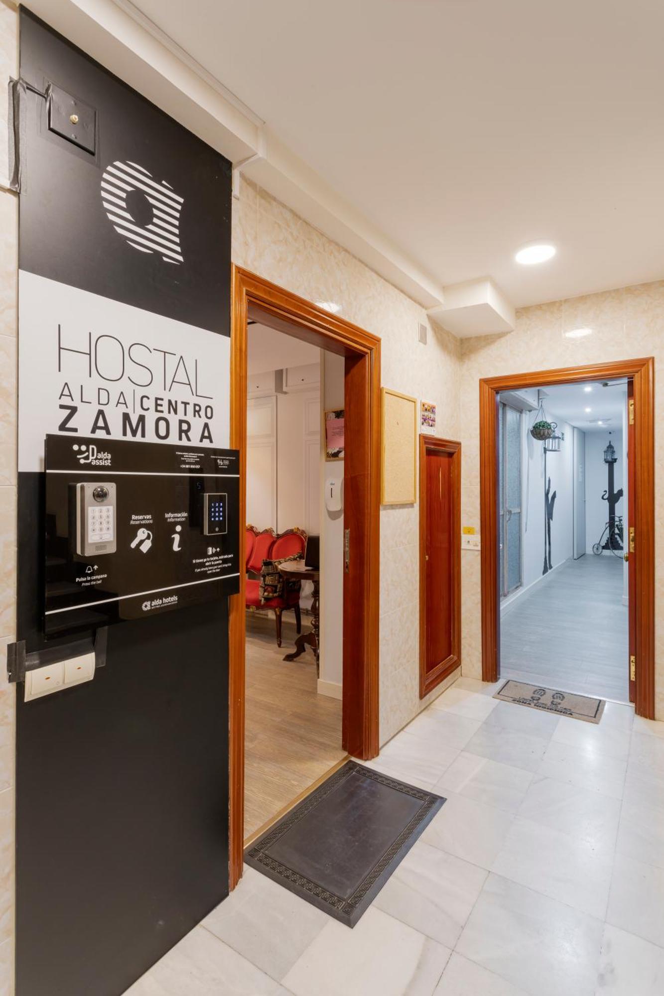 Hostal Chiqui Zamora Extérieur photo